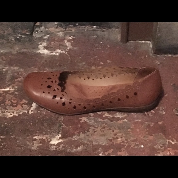 Size 11 Brown Flats - Picture 4 of 6